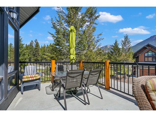1 - 835 Lakeview Drive, House attached with 4 bedrooms, 3 bathrooms and 4 parking in East Kootenay F BC | Image 24