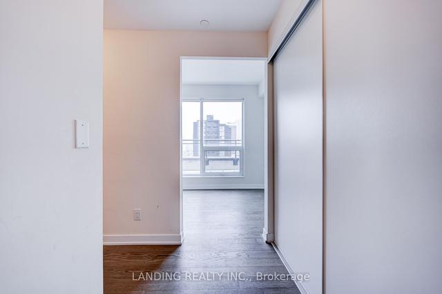1105 - 17 Dundonald St, Condo with 1 bedrooms, 1 bathrooms and 1 parking in Toronto ON | Image 19