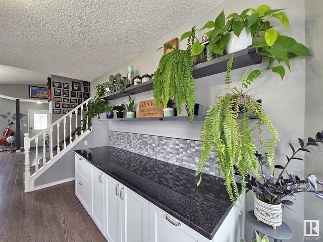 3744 49 Av, House detached with 4 bedrooms, 2 bathrooms and null parking in Drayton Valley AB | Image 16