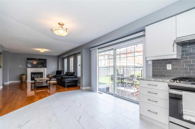 26 Bradbury Cres, House detached with 4 bedrooms, 3 bathrooms and 4 parking in Ajax ON | Image 10