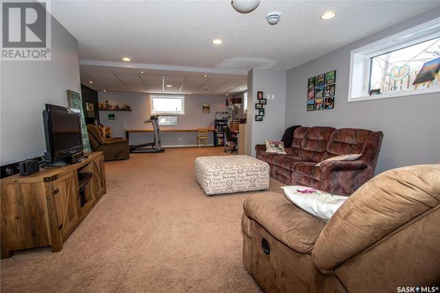 1 Troy Place, House detached with 5 bedrooms, 3 bathrooms and null parking in Qu'Appelle SK | Image 28