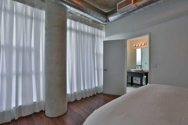 709 - 1375 Dupont St, Condo with 1 bedrooms, 1 bathrooms and 1 parking in Toronto ON | Image 4