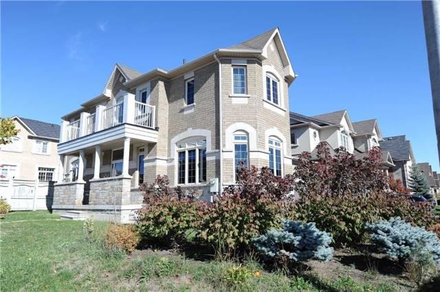 104 Morisot Ave, House detached with 4 bedrooms, 4 bathrooms and 4 parking in Vaughan ON | Image 2