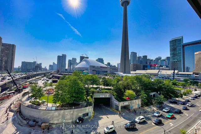 808 - 25 Lower Simcoe St, Condo with 2 bedrooms, 2 bathrooms and 1 parking in Toronto ON | Image 20