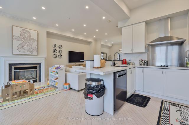 th 10 - 8 Rean Dr, Townhouse with 4 bedrooms, 4 bathrooms and 2 parking in Toronto ON | Image 11