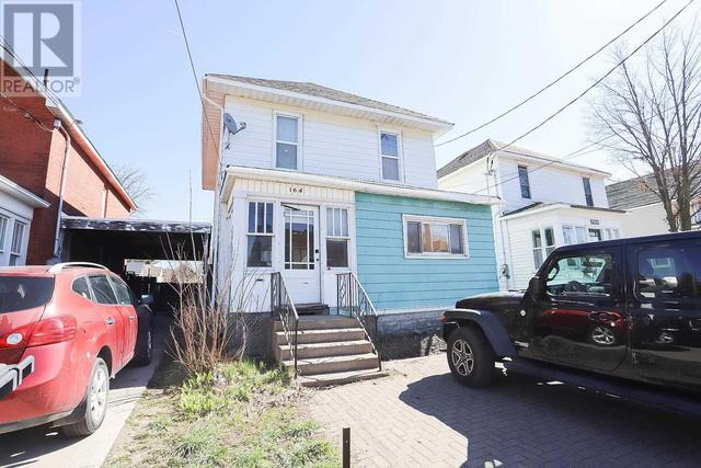 164 Albert St E, House detached with 5 bedrooms, 2 bathrooms and null parking in Sault Ste. Marie ON | Image 3