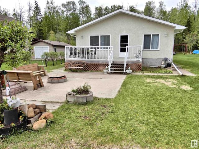 404 2 Street, House detached with 3 bedrooms, 1 bathrooms and null parking in Barrhead County No. 11 AB | Image 1