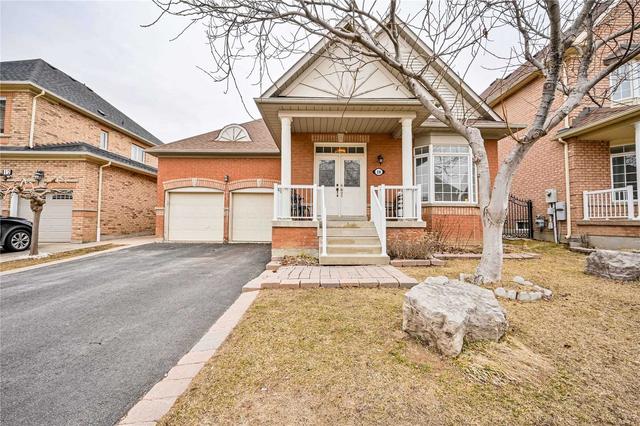 18 Alba Ave, House detached with 2 bedrooms, 3 bathrooms and 4 parking in Vaughan ON | Image 1