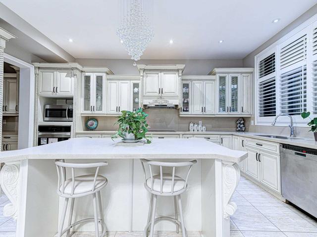 8625 Creditview Rd, House detached with 5 bedrooms, 5 bathrooms and 11 parking in Brampton ON | Image 4