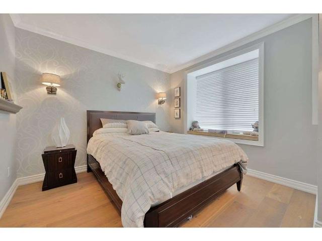 5 Bowman St, House semidetached with 2 bedrooms, 2 bathrooms and 2 parking in Toronto ON | Image 5