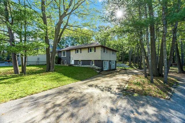 109 Knox Rd W, House detached with 3 bedrooms, 2 bathrooms and 7 parking in Wasaga Beach ON | Image 12