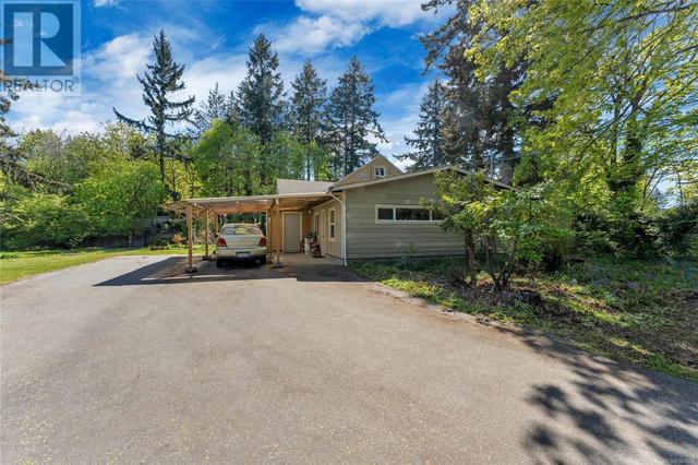 753 Sayward Rd, House detached with 2 bedrooms, 1 bathrooms and 6 parking in Saanich BC | Image 25