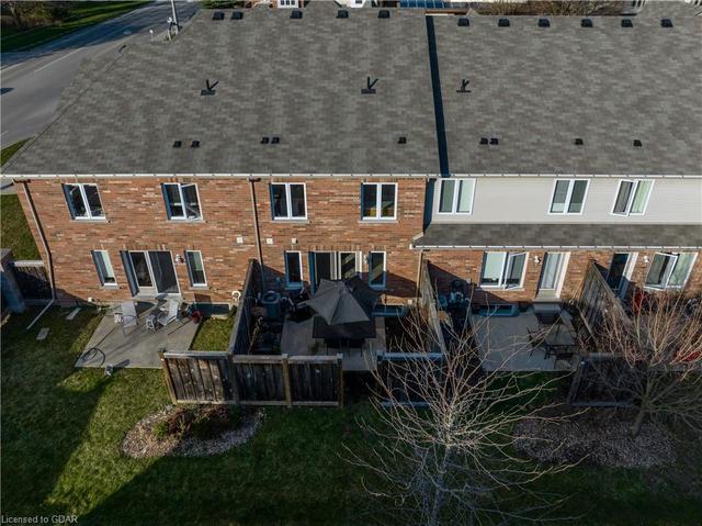 3s - 3 Summerfield Drive Drive, House attached with 3 bedrooms, 3 bathrooms and 2 parking in Guelph ON | Image 39