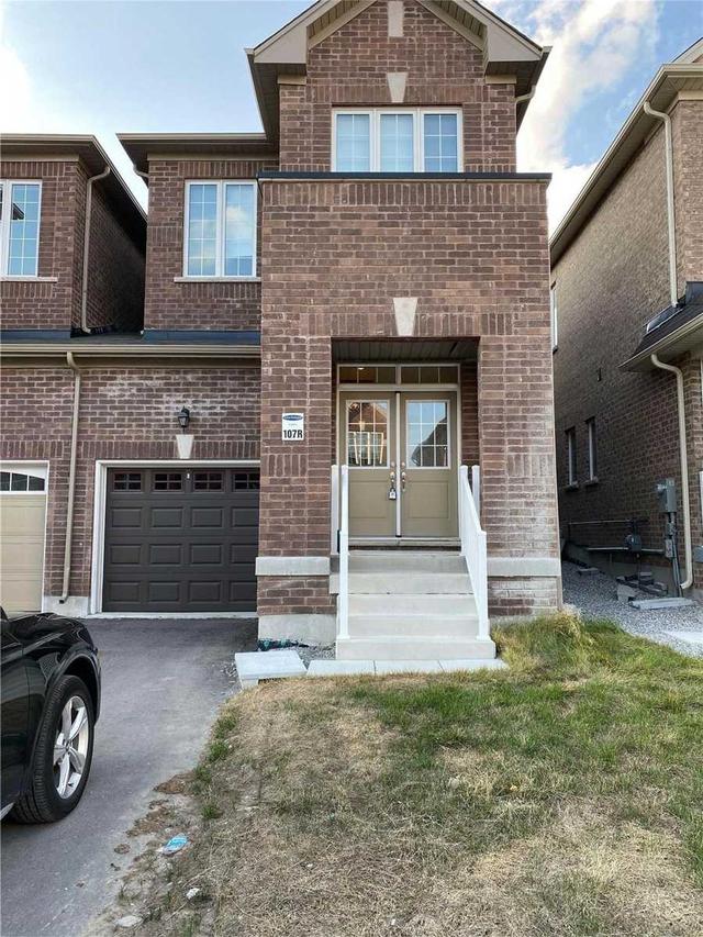 8 Titan Tr, House attached with 3 bedrooms, 3 bathrooms and 3 parking in Markham ON | Image 1