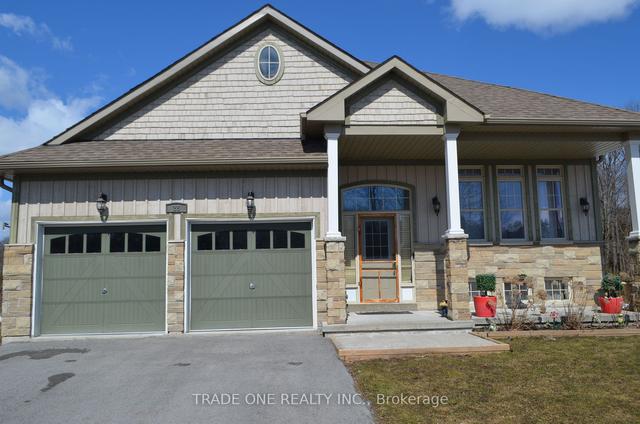 28 Rosedale Tr, House detached with 2 bedrooms, 3 bathrooms and 4 parking in Kawartha Lakes ON | Image 1