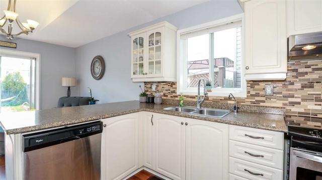 43 Rundle Cres, House detached with 4 bedrooms, 3 bathrooms and 5 parking in Barrie ON | Image 9