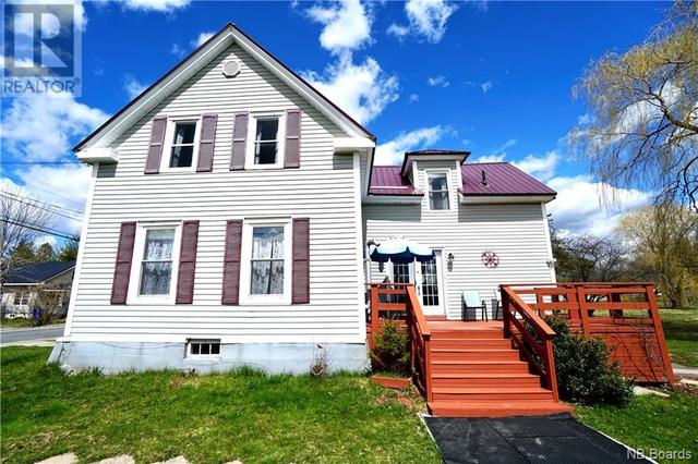 36 Spring Street, House detached with 4 bedrooms, 2 bathrooms and null parking in St. Stephen NB | Image 1