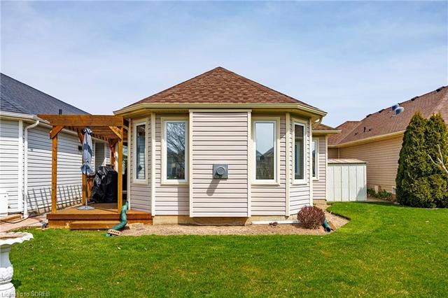 32 Upper Canada Drive, House detached with 2 bedrooms, 2 bathrooms and 2 parking in Norfolk County ON | Image 27