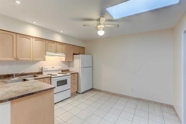 upper - 385 Dundas St E, Condo with 2 bedrooms, 1 bathrooms and 1 parking in Toronto ON | Image 16