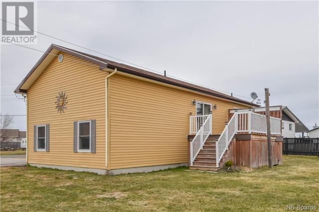 544 Suzanne Street, House detached with 3 bedrooms, 2 bathrooms and null parking in Tracadie NB | Image 4