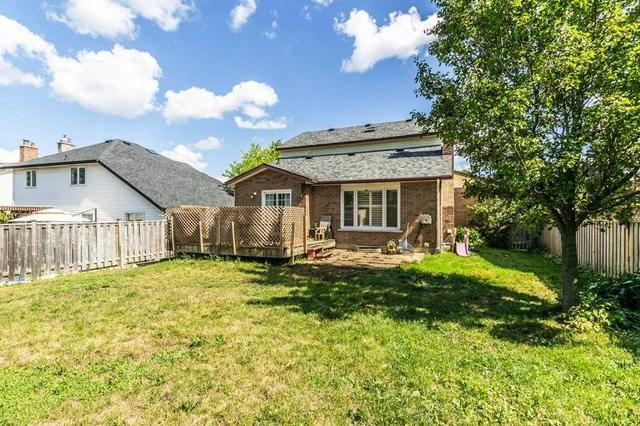 61 Hilldale Cres, House detached with 3 bedrooms, 3 bathrooms and 4 parking in Guelph ON | Image 30