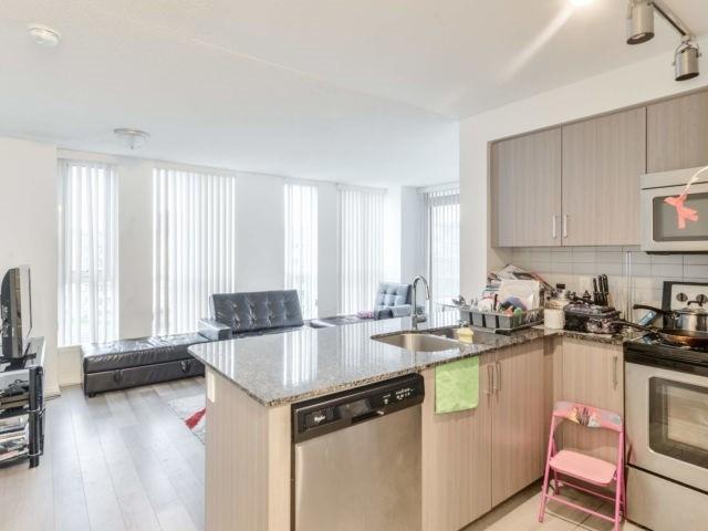 619 - 80 Esther Lorrie Dr, Condo with 2 bedrooms, 2 bathrooms and 1 parking in Toronto ON | Image 5