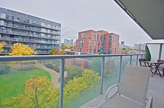 527 - 25 Cole St, Condo with 2 bedrooms, 2 bathrooms and 1 parking in Toronto ON | Image 12