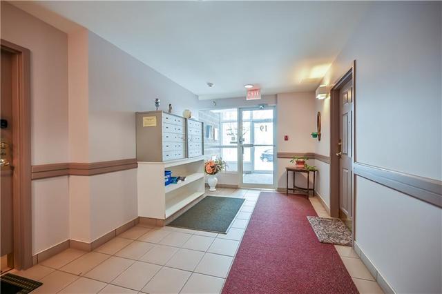 202 - 19 Lake Avenue S, Condo with 2 bedrooms, 2 bathrooms and null parking in Hamilton ON | Image 5