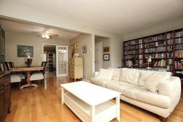10 - 209 Castle Rock Dr, Townhouse with 3 bedrooms, 3 bathrooms and 3 parking in Richmond Hill ON | Image 4