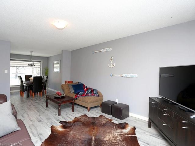 7342 Outer Drive, House detached with 4 bedrooms, 3 bathrooms and null parking in Lambton Shores ON | Image 7