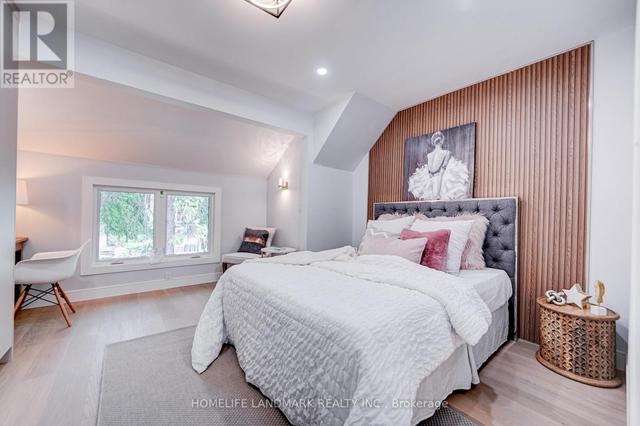 39 Baltic Ave, House semidetached with 3 bedrooms, 3 bathrooms and 1 parking in Toronto ON | Image 23