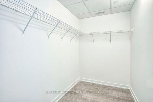 203 - 22 Lombard St, Condo with 2 bedrooms, 2 bathrooms and 1 parking in Toronto ON | Image 7