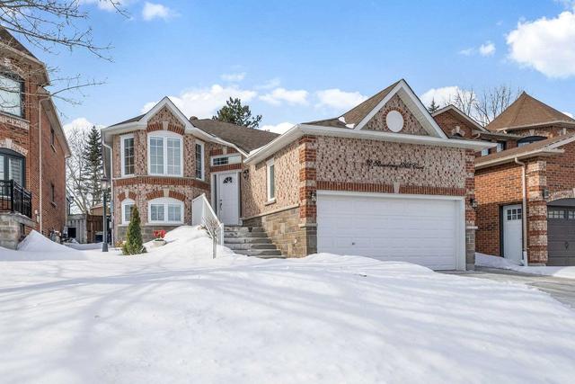 32 Strawberry Hill Crt, House detached with 3 bedrooms, 2 bathrooms and 5 parking in Caledon ON | Image 12