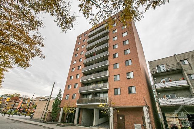 1001 - 154 Nelson Street, Condo with 2 bedrooms, 2 bathrooms and 1 parking in Ottawa ON | Image 1
