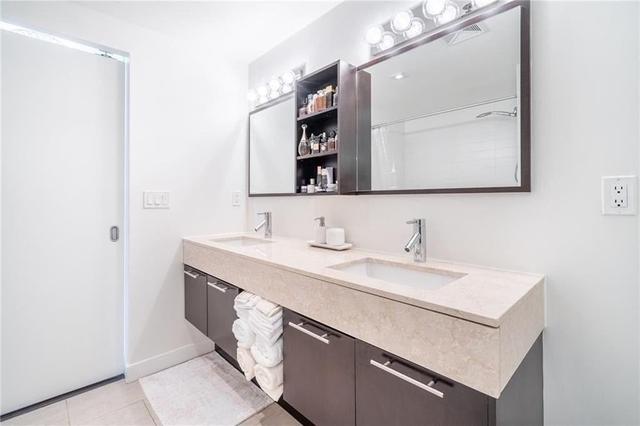 uph14 - 21 Nelson St, Condo with 1 bedrooms, 2 bathrooms and 2 parking in Toronto ON | Image 24