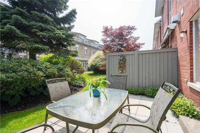76 Compass Way, House attached with 2 bedrooms, 1 bathrooms and 3 parking in Mississauga ON | Image 27