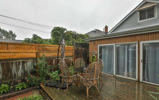 17 Cameron Ave N, House detached with 2 bedrooms, 1 bathrooms and 1 parking in Hamilton ON | Image 25