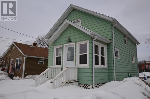 12 Belmont Street, House detached with 3 bedrooms, 2 bathrooms and null parking in Charlottetown PE | Image 2