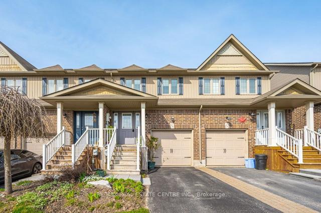 55 James Arnott Cres, House attached with 3 bedrooms, 2 bathrooms and 2 parking in Orangeville ON | Image 1