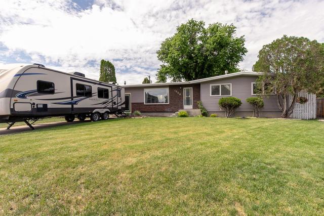 1008 30 Street S, House detached with 3 bedrooms, 2 bathrooms and 2 parking in Lethbridge AB | Image 5