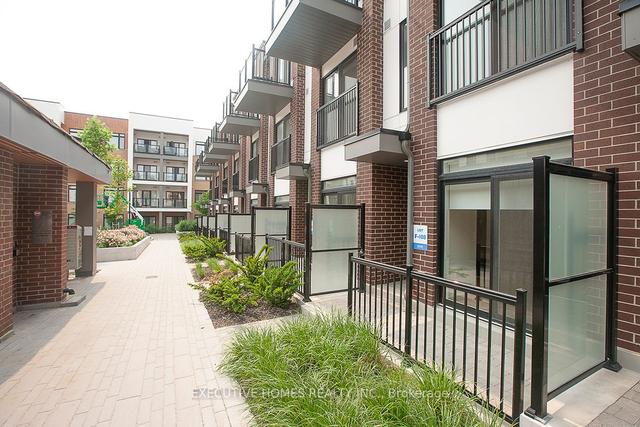 108 - 110 Canon Jackson Dr, Townhouse with 3 bedrooms, 4 bathrooms and 2 parking in Toronto ON | Image 27