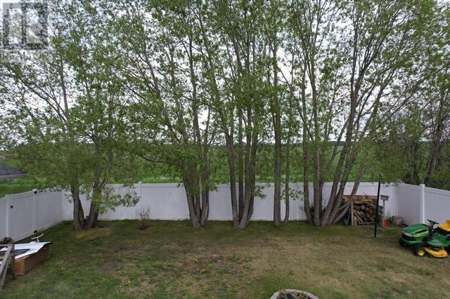 1122 7 Avenue W, House detached with 4 bedrooms, 2 bathrooms and 4 parking in Beaverlodge AB | Image 8