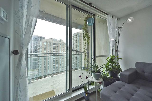 uph03 - 8 Pemberton Ave, Condo with 2 bedrooms, 2 bathrooms and 1 parking in Toronto ON | Image 9