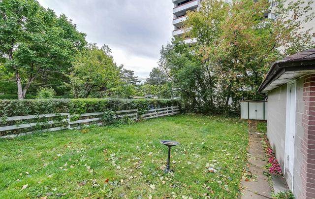 Upper - 27 Highland Park Blvd, House detached with 3 bedrooms, 1 bathrooms and 1 parking in Markham ON | Image 13