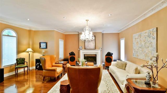 81 Woodview Dr, House detached with 5 bedrooms, 4 bathrooms and 11 parking in Pickering ON | Image 36