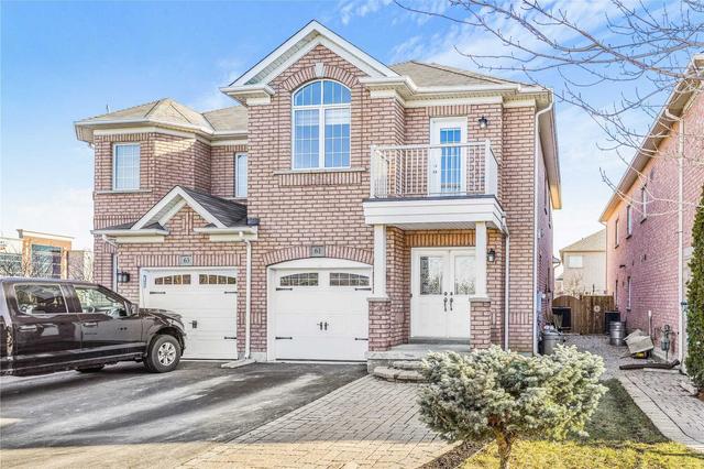 61 Ozner Cres, House semidetached with 3 bedrooms, 4 bathrooms and 4 parking in Vaughan ON | Image 12