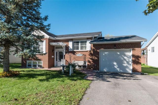 50 Merrick Street, House detached with 3 bedrooms, 3 bathrooms and 2 parking in Smiths Falls ON | Image 1