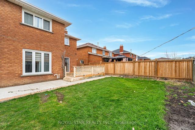 10 Hedgerow Ave, House detached with 4 bedrooms, 4 bathrooms and 6 parking in Brampton ON | Image 32