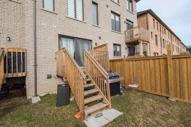 1044 Beachcomber Rd, House attached with 3 bedrooms, 4 bathrooms and 2 parking in Mississauga ON | Image 27