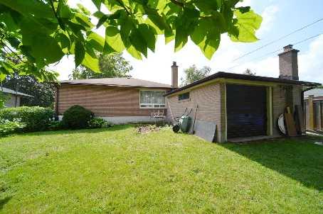80 Murray Dr, House detached with 3 bedrooms, 2 bathrooms and 4 parking in Aurora ON | Image 7